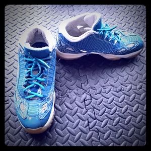 Nike air Jordan retro XI low argon blue/white sz12